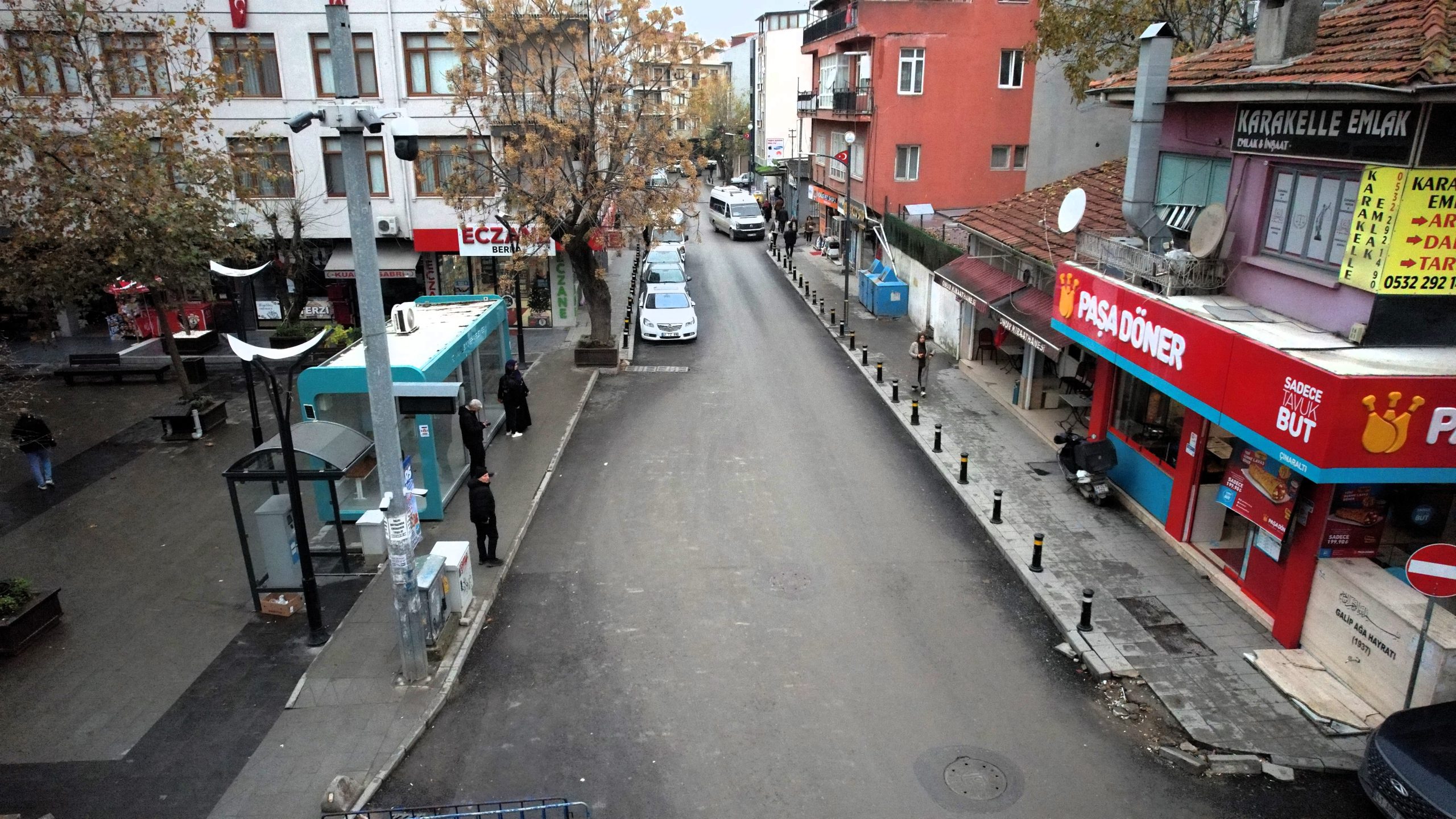Kocaeli Büyükşehir Belediyesi, kentin çehresini değiştiren üstyapı çalışmalarını hız kesmeden