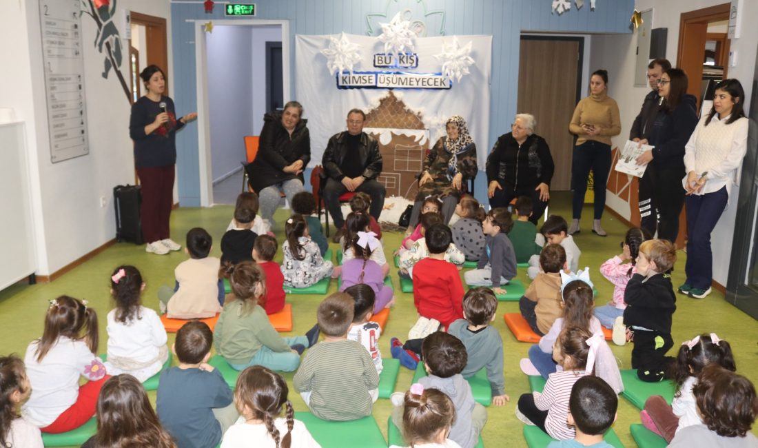 İzmit Belediyesinin Kuşak Buluşması programında Çınar Çocuk Evleri’nin minikleri ile