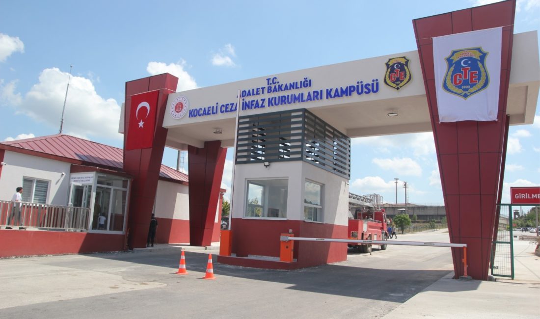 Kocaeli Valisi İlhami Aktaş, 2025 yılında emniyet güçlerince araması bulunan