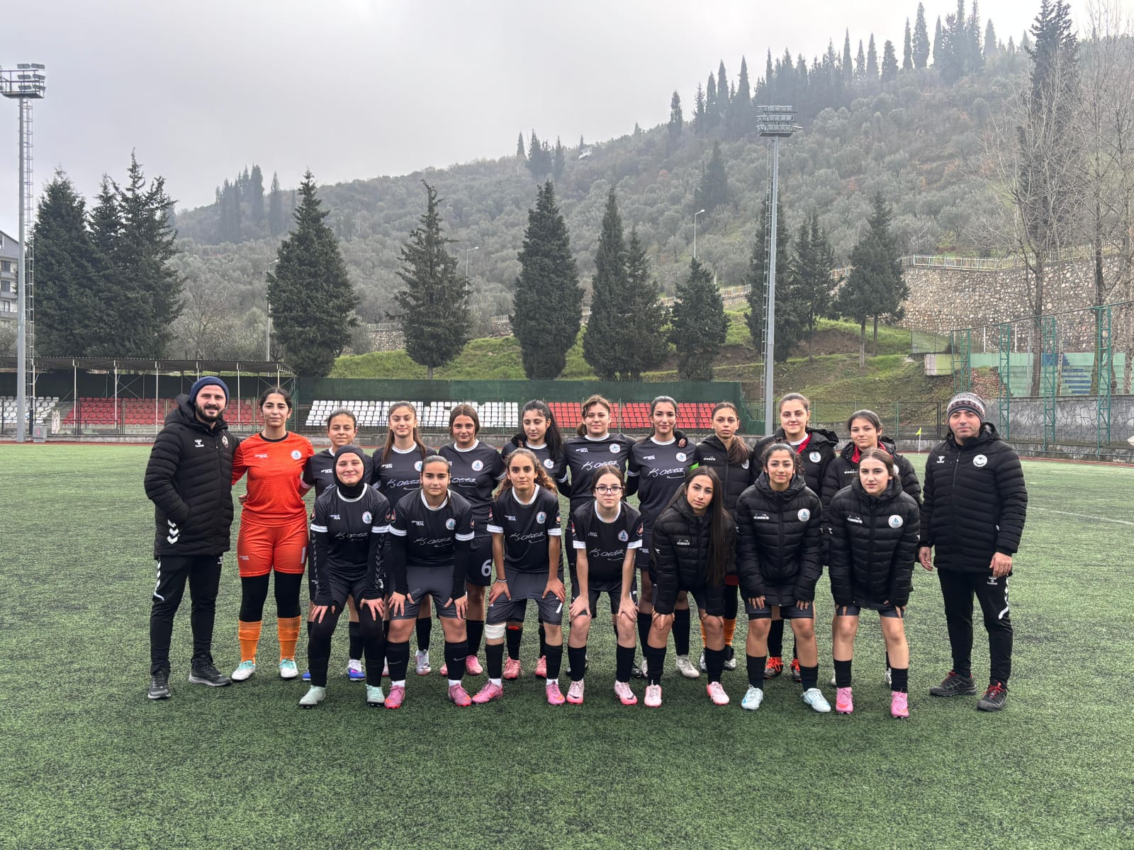 U17 Kadınlar Futbol Liginde ilk yarı tamamlandı. İlk yarının son
