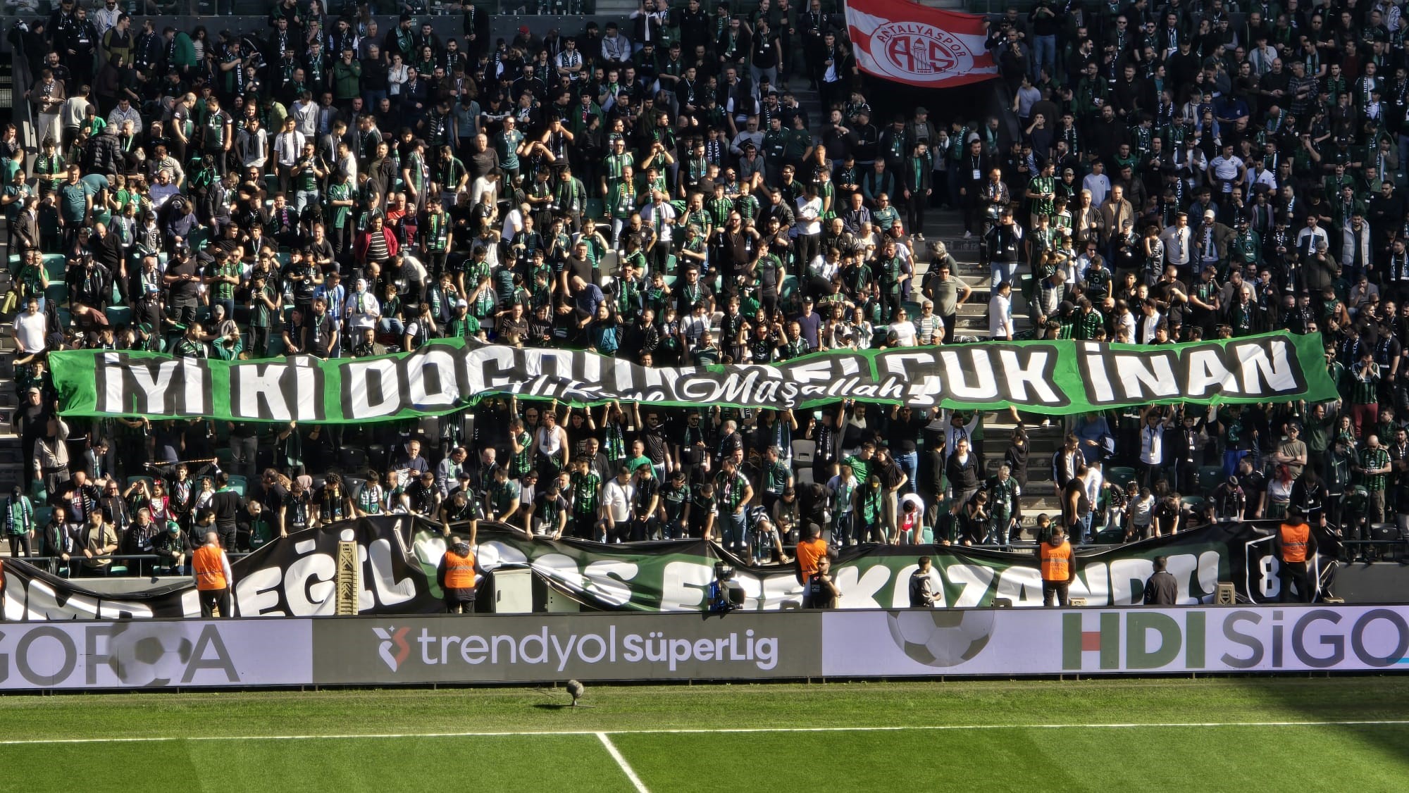 Türkiye Futbol Federasyonu'nun resmi internet sitesinden PFDK kararlarını yayınladı. Kocaelispor-
