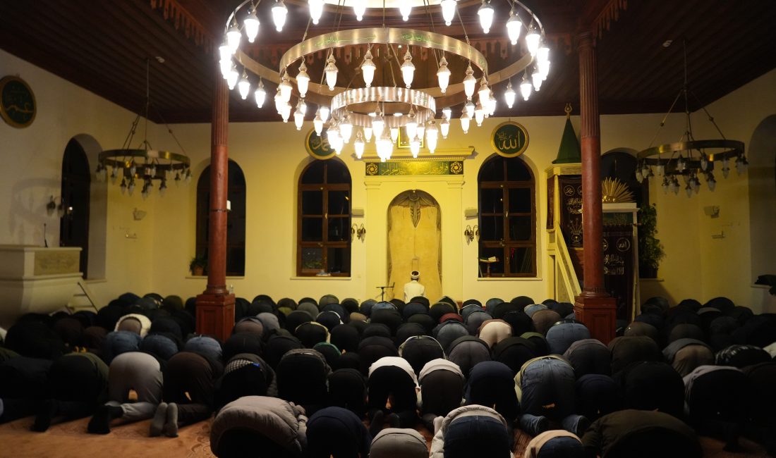 Kocaeli'de 14. yüzyılda inşa edilen ve Türkiye genelinde kılıçla hutbe