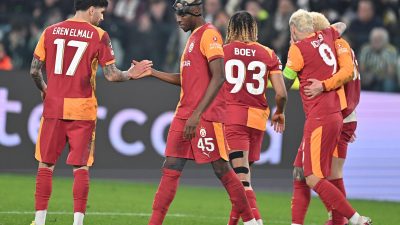 Galatasaray, UEFA Şampiyonlar Ligi son 16 play-off turu rövanşında deplasmanda