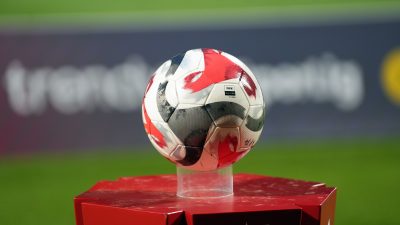 Trendyol Süper Lig'de 24. hafta yarın oynanacak iki karşılaşmayla başlayacak.