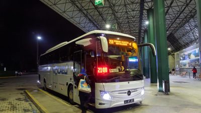 Kocaeli Büyükşehir Belediyesi tarafından İzmit-Sabiha Gökçen Havalimanı arasında yıllardır kesintisiz