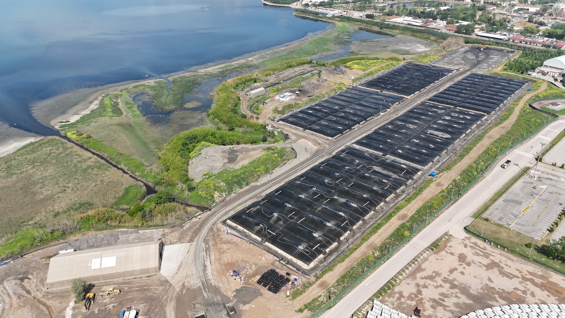 Kocaeli Büyükşehir Belediyesi’nin İzmit Körfezi Dip Çamuru Temizliği Projesi’nde 2.