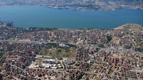 Derince Belediyesi, Çınarlı Mahallesi’nde bulunan işgalli 4 arsayı 5 Mart