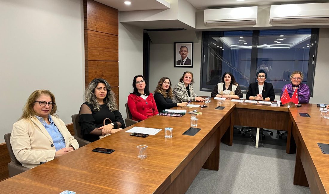 CHP Kocaeli İl Kadın Politikaları Komisyonu’nun toplantısında, kadınların eğitimden sağlığa