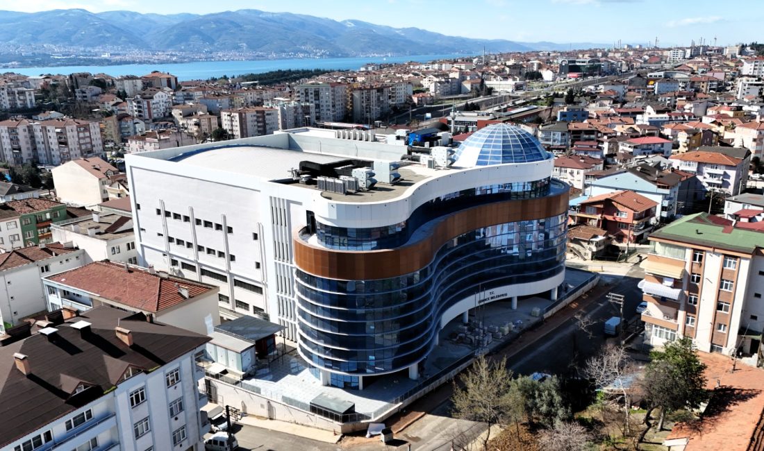 Kocaeli Büyükşehir Belediyesi, Derince’de yarım kalan Anadolu Kültür Sanat ve