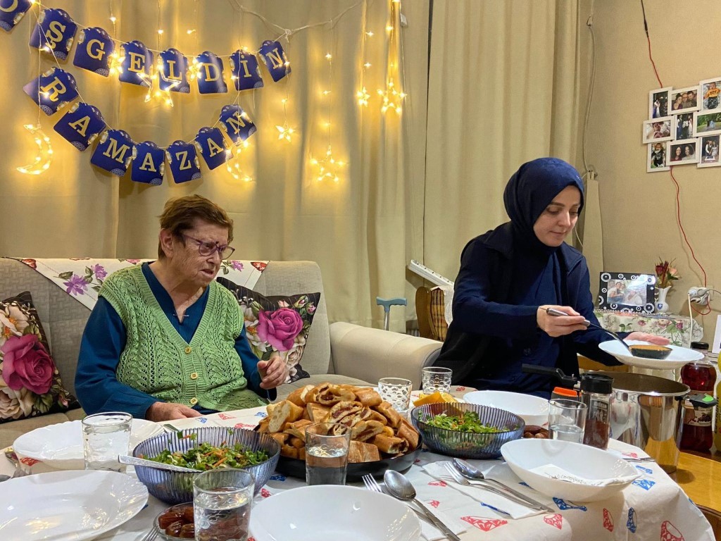 Kartepe Belediyesi’nin Alo Evlat Sağlık Kulübü, Ramazan ayının manevi atmosferini