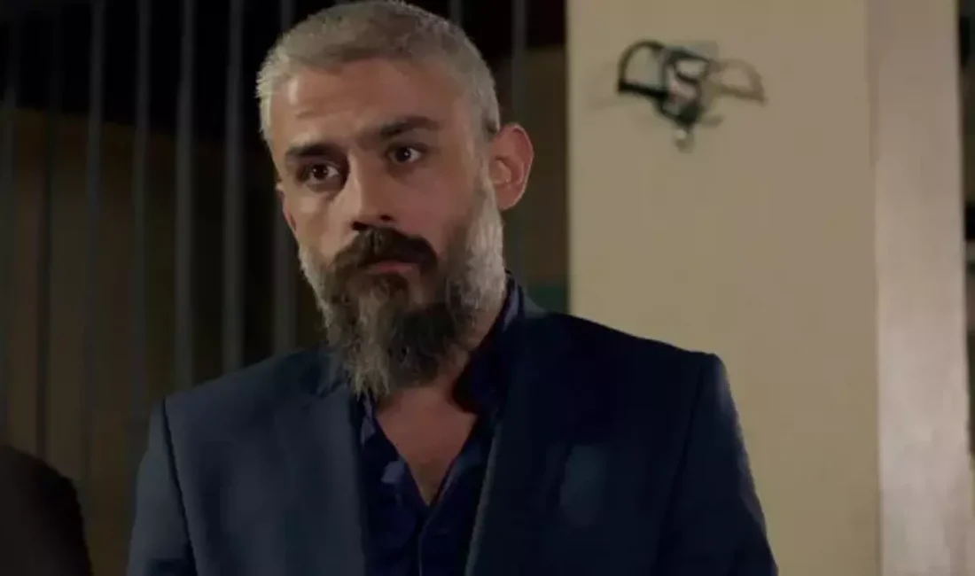 Oyuncu Kanbolat Görkem Arslan, gece yarısı evinde fenalaşmasının ardından kaldırıldığı