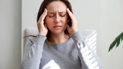 Migreni tetikleyen en önemli faktörlerden birinin uzun süreli açlık olduğunu