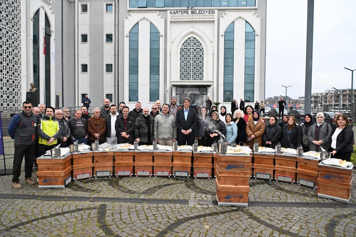 Kartepe Belediyesi, ilçede arıcılık faaliyetlerini desteklemek ve bal üretimini artırmak