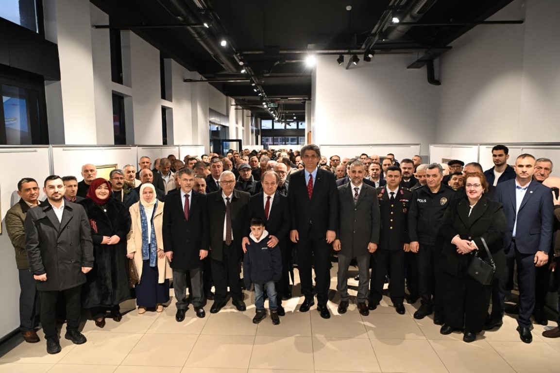 Kartepe’de geleneksel kent bayramlaşması, Ramazan Bayramı’nın ilk gününde Kent Meydanı