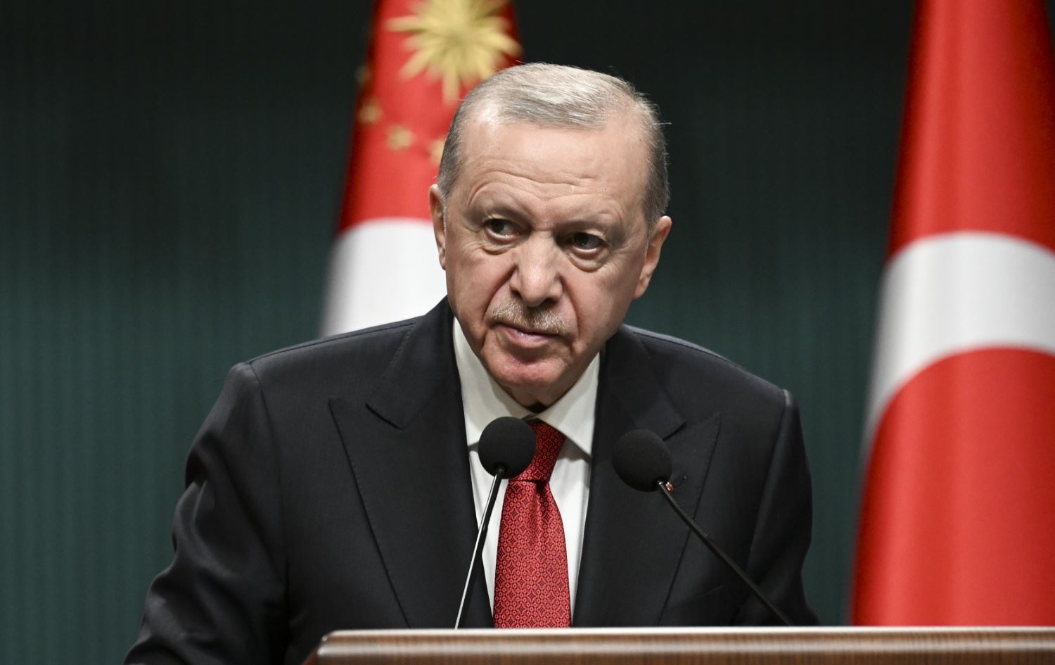 Cumhurbaşkanı Recep Tayyip Erdoğan, APP plaka ve araçlardaki ses-görüntü sistemlerine