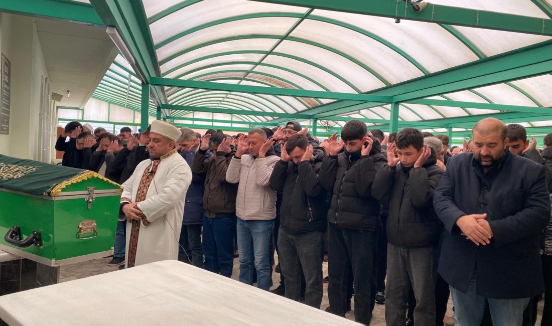 Kocaeli’nin Körfez ilçesinde sahur sırasında evinde rahatsızlanan 49 yaşındaki iki