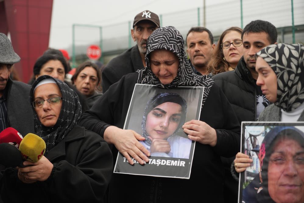 Kocaeli'nin Dilovası ilçesinde 7 işçinin hayatını kaybettiği parfüm fabrikası yangınına