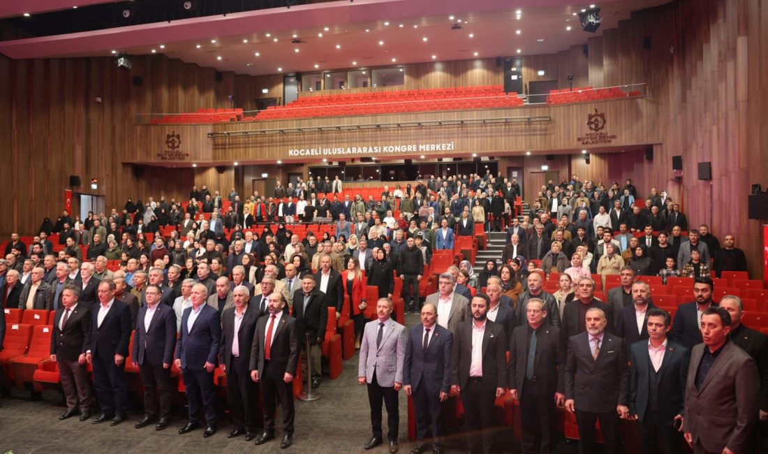 Kocaeli Büyükşehir Belediye Başkanı Tahir Büyükakın, Kocaeli Kongre Merkezi’nde düzenlenen