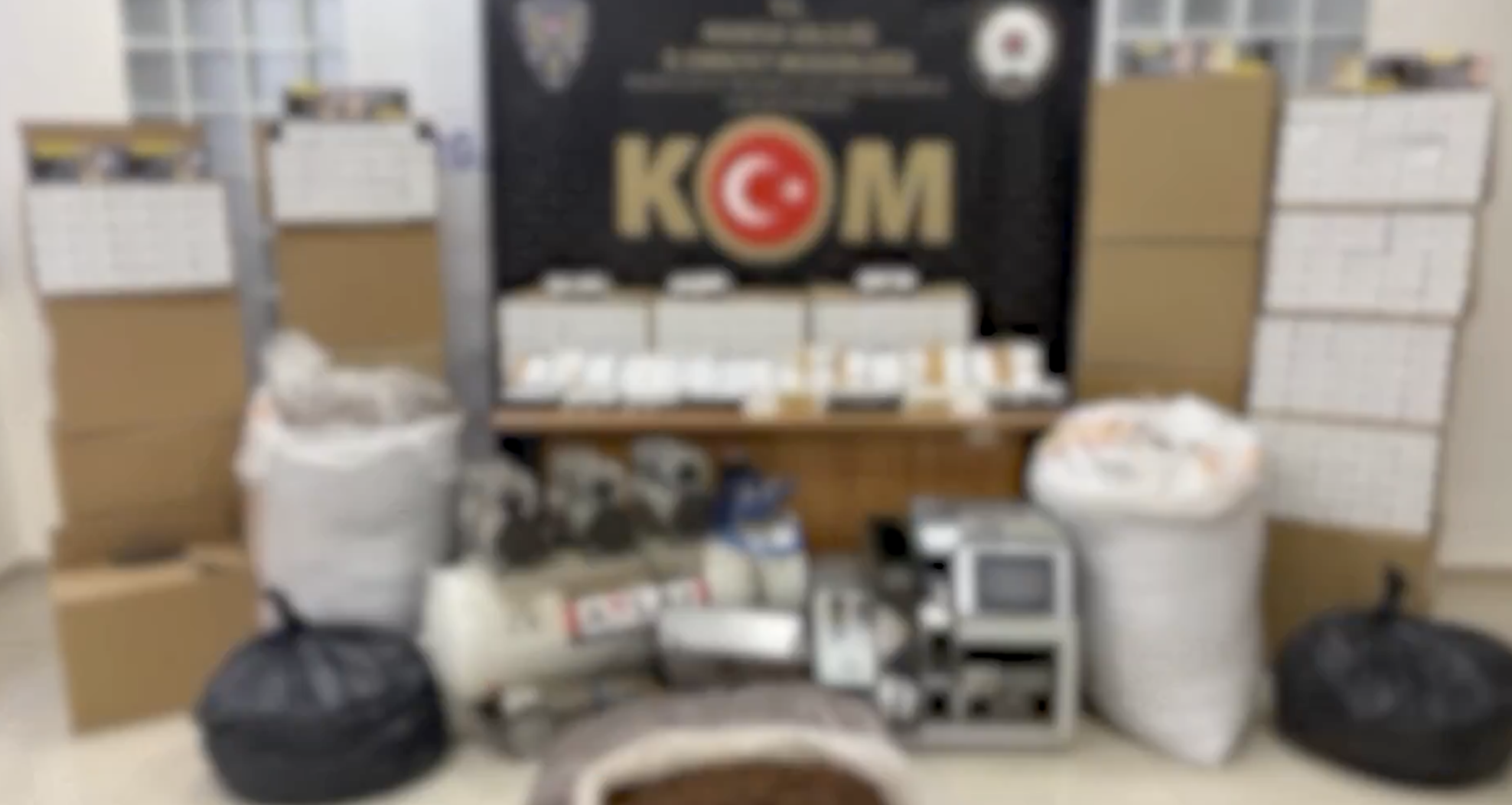 İçişleri Bakanlığı koordinesinde 79 ilde düzenlenen operasyonlarda yasa dışı tütün