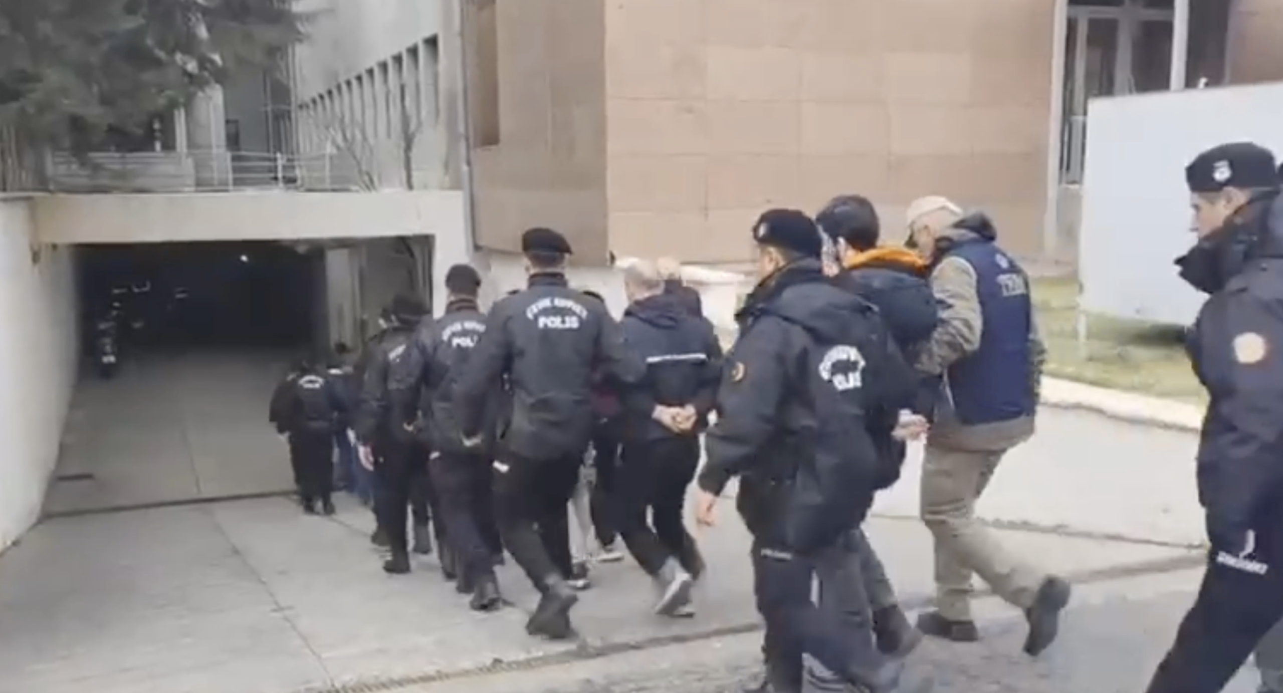 Türkiye genelinde düzenlenen DEAŞ operasyonlarında Kocaeli’nin de aralarında bulunduğu 29