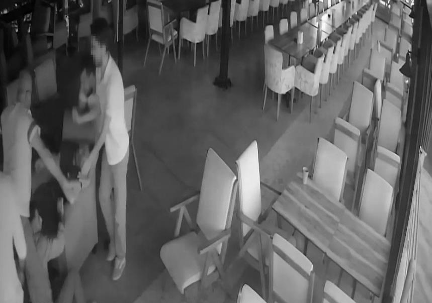 Kocaeli'nin İzmit ilçesinde kafede çıkan ve iki kardeşin ölümüyle sonuçlanan