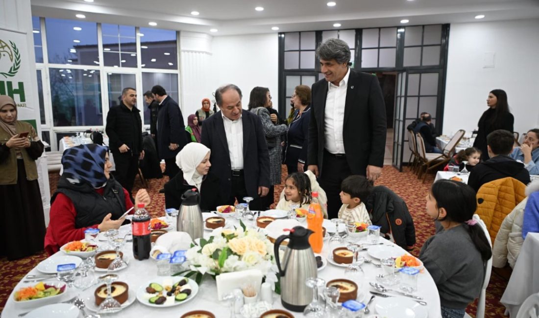 Kartepe Belediyesi, Kartepe Kaymakamlığı ve İHH Kartepe Şubesi tarafından Dünya