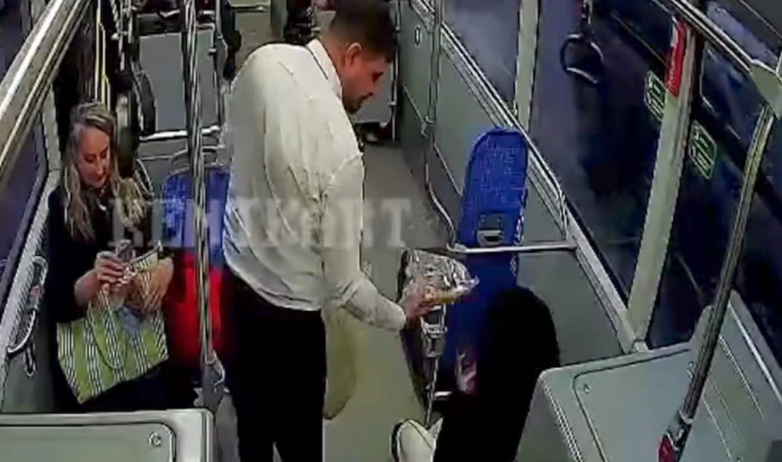 Kocaeli Büyükşehir Belediyesi, iftar saatine yolda yakalanan vatandaşlara belediye otobüslerinde