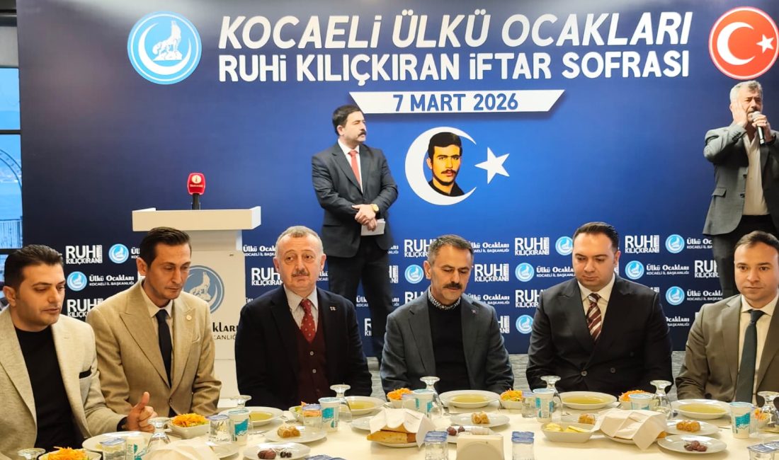 Kocaeli Ülkü Ocakları Ruhi Kılıçkıran iftar sofrasında bir araya geldi.
