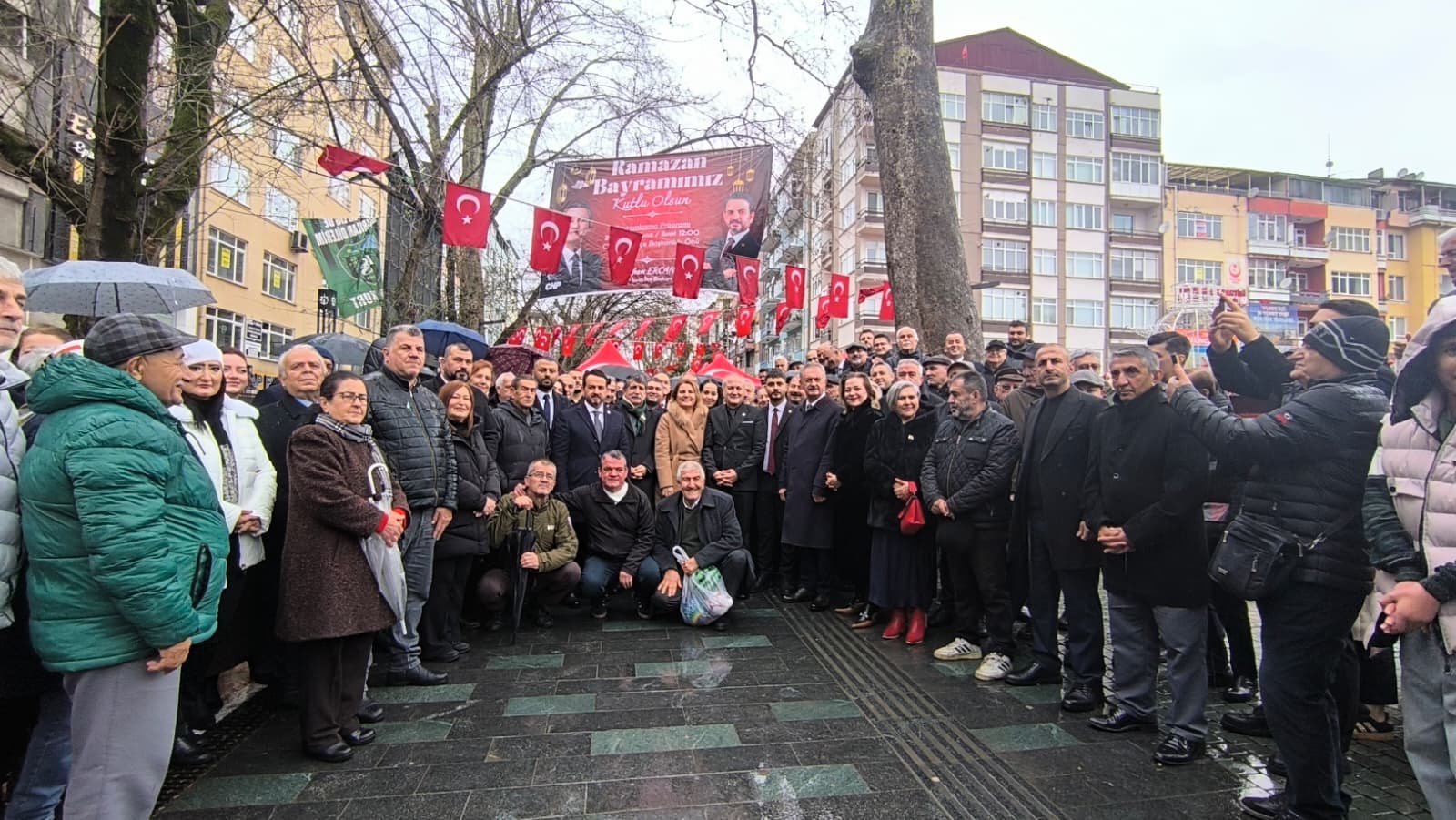 CHP Kocaeli örgütü bayramlaşma programında bir araya gelirken, yapılan konuşmalarda