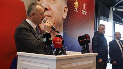 Tahir Büyükakın, bayramlaşma programında hem Gazze ve Kudüs’e dikkat çekti
