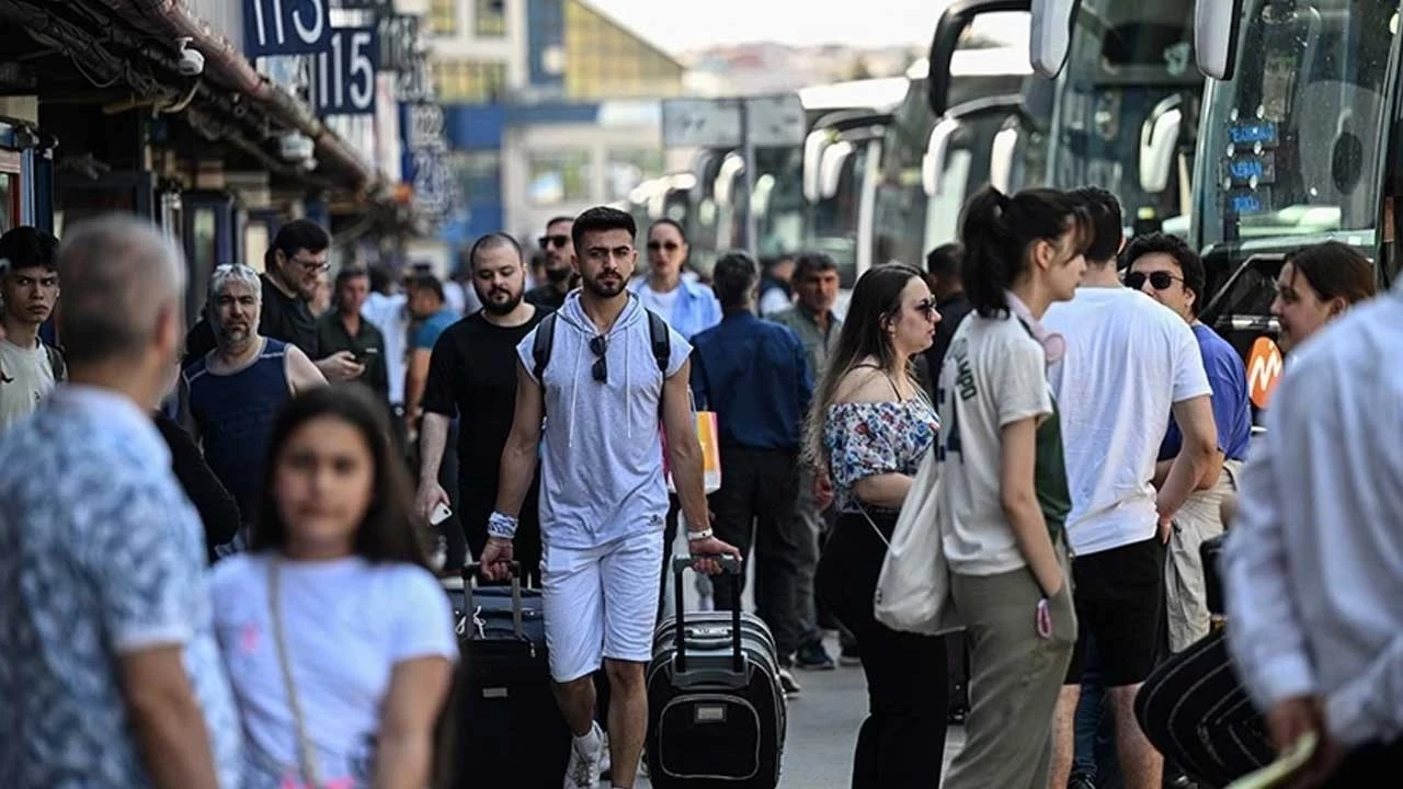 2026 yılında Ramazan Bayramı tatili arefe günü olan 19 Mart