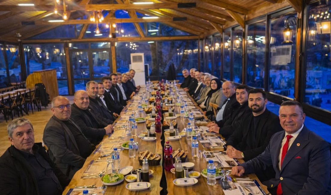 Erol Ölmez, geleneksel Ramazan buluşmaları kapsamında belediye meclis üyeleriyle Gönül