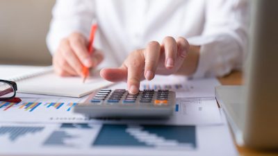 Güven endeksi hizmet sektöründe yüzde 0,5 azaldı, perakende ticaret sektöründe