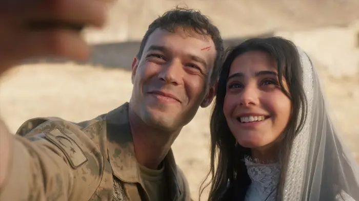 Aytaç Şaşmaz ve Helin Kandemir’in başrollerini paylaştığı dizide, kazanın arkasındaki