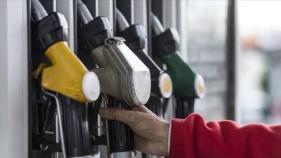 Gece gelen zamların ardından akaryakıtta bu kez indirim bekleniyor. Motorinde