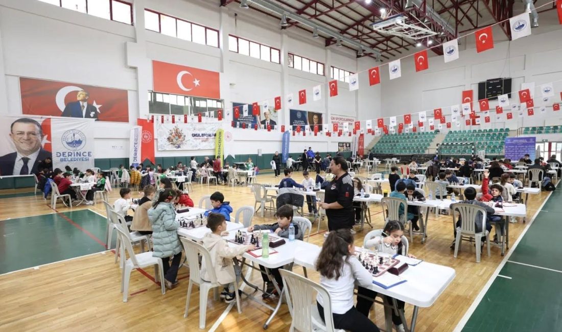 Derince’de düzenlenen 5. Geleneksel Ekin Zühre Karaaslan Satranç Turnuvası, iki