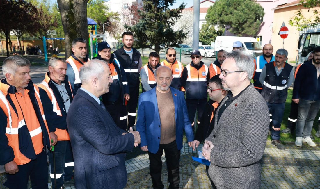 Gebze Belediyesi, baharın gelişiyle birlikte ilçe genelinde sürdürdüğü kapsamlı temizlik