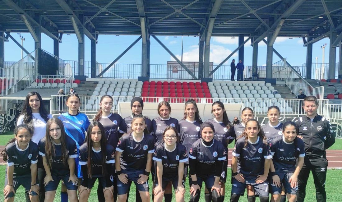 Kocaeli Amatör U-15 Kadın Futbol Liginde ilk maçlar oynandı. Kadın