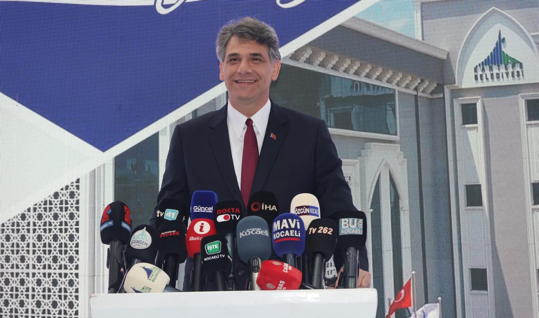 Mustafa Kocaman, Necip Fazıl Kısakürek Kültür Merkezi’nde düzenlenen programda 7