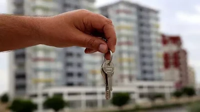 Kocaeli Gölcük’te farklı niteliklerde 4 taşınmaz, icra yoluyla satışa çıkarıldı.