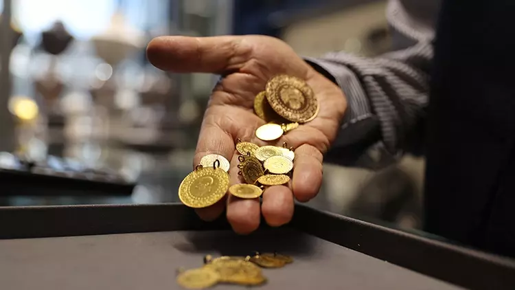 Altın fiyatları 5 hafta sonra ilk kez haftayı düşüşle kapattı.