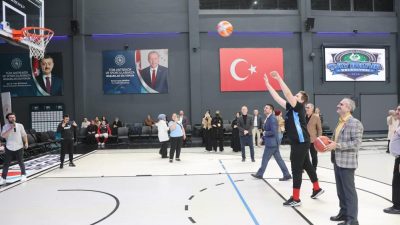 Çayırova'da özel çocuklar ve profesyonel basketbolcuların sahada buluştuğu etkinlikte, "Sevgi