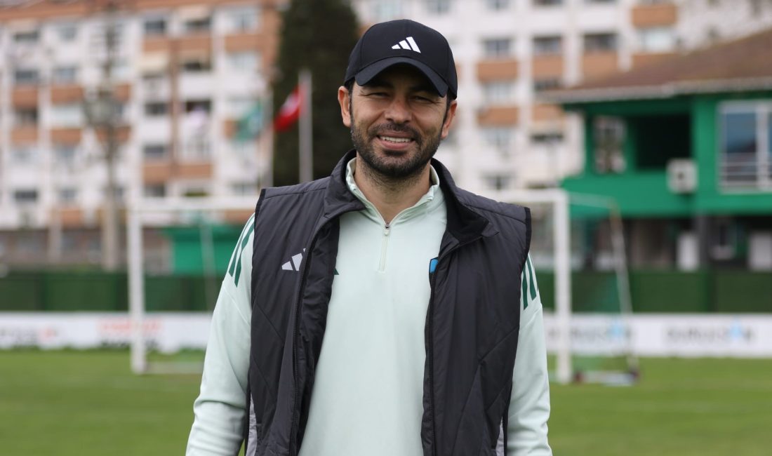 Kocaelispor Teknik Direktörü Selçuk İnan, "Futbolu bırakacak olmak denizin dışında