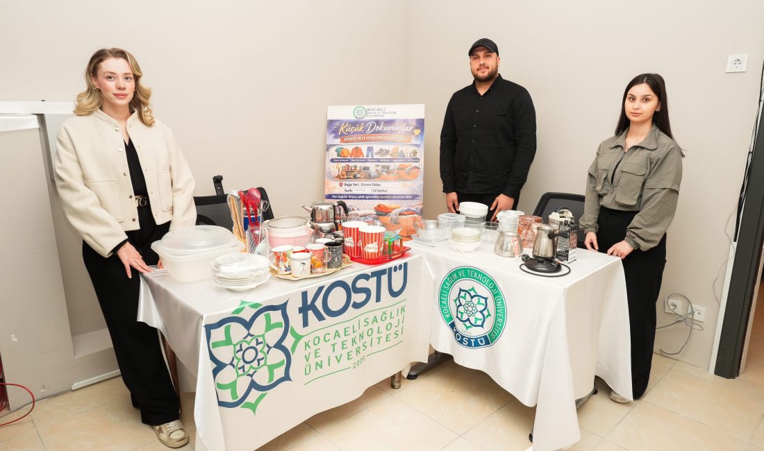 Kocaeli Sağlık ve Teknoloji Üniversitesi (KOSTÜ) Avrupa Meslek Yüksekokulu öğrencileri,