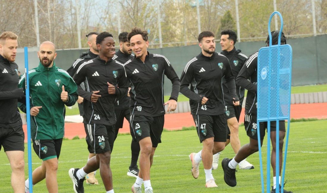 Trendyol Süper Lig'in 29. haftasında deplasmanda Galatasaray ile karşılaşacak Kocaelispor'da