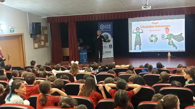 Gölcük'te öğrencilere yönelik çevre bilincini artırmak amacıyla "Sıfır Atık" eğitimi