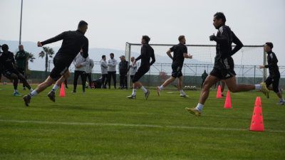 Kocaelispor'un Ganalı futbolcusu Dan Agyei, Galatasaray deplasmanından alınan 1 puanı