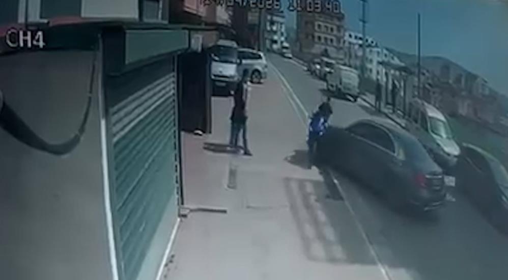 Kocaeli'nin Gebze ilçesinde bir şahıs, çocuğunu tehdit ettiğini iddia ettiği