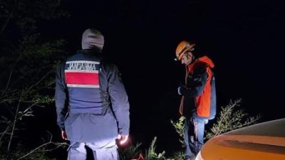 Kocaeli'nin Başiskele ilçesinde ormanlık alanda yollarını kaybederek mahsur kalan yabancı