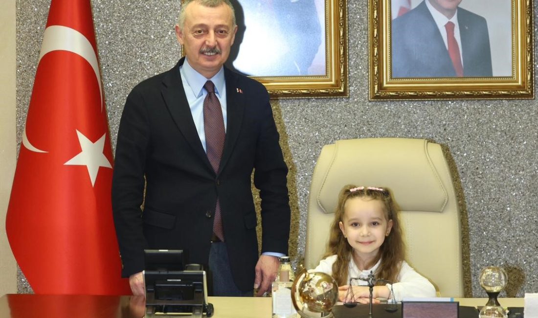 Kocaeli Büyükşehir Belediye Başkanı Tahir Büyükakın, 23 Nisan Ulusal Egemenlik